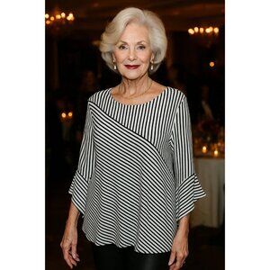 Chico's size 1 Medium Black & White Striped Blouse longer length